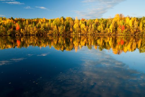 Naturparadies Lappland: Indian Summer und Chance auf Polarlichter in Finnlands Norden