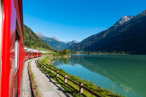 Mit den Alpenzügen von den Alpen an die Côte d‘Azur